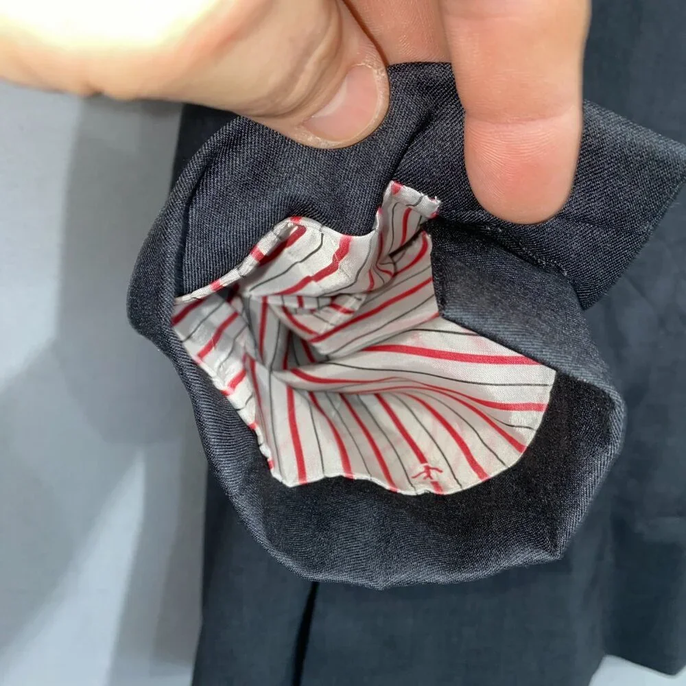 Isaia Men's Luxury Suit!